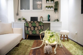 Athens centre Luxury Studio close to metro and Hospitals